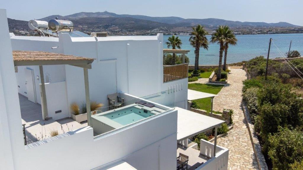 Marinatou Suites Antiparos Città Esterno foto
